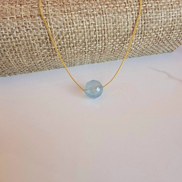 Labradorite Necklace Minimalist Crystal Gemstone Floating March Birthstone - Picture 4 of 5